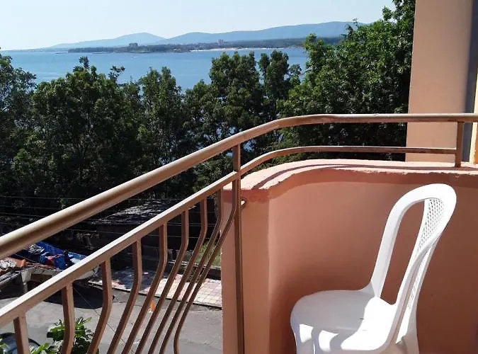 בית הארחה Kostovi