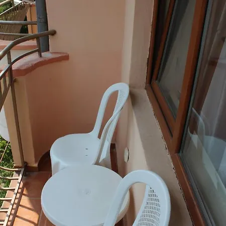 Affittacamere Kostovi 3*