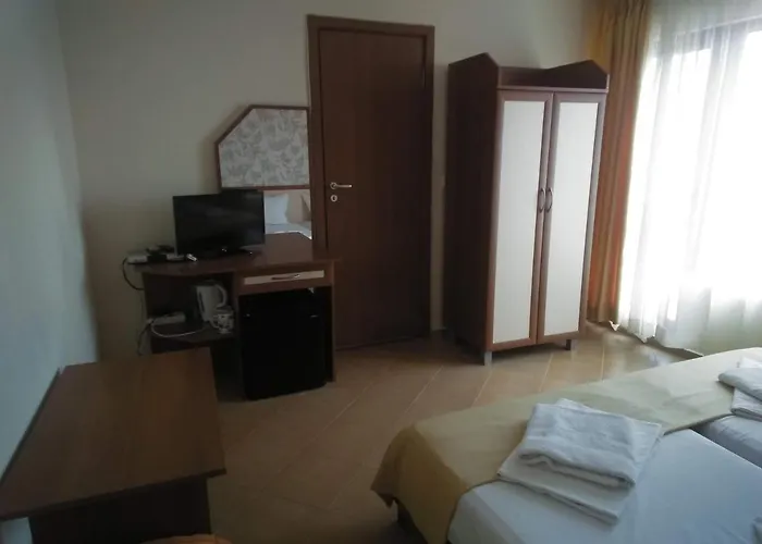 Casa de hóspedes Kostovi 3*