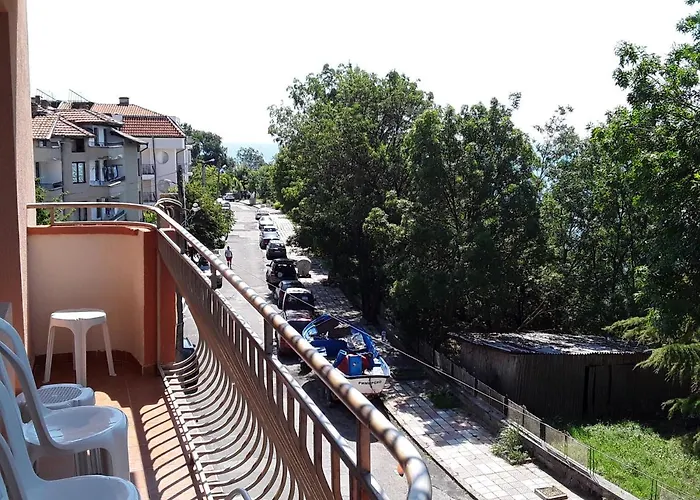 Kostovi Casa de hóspedes Primorsko