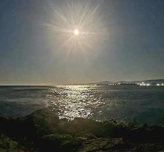 Kostovi Casa de hóspedes 3*